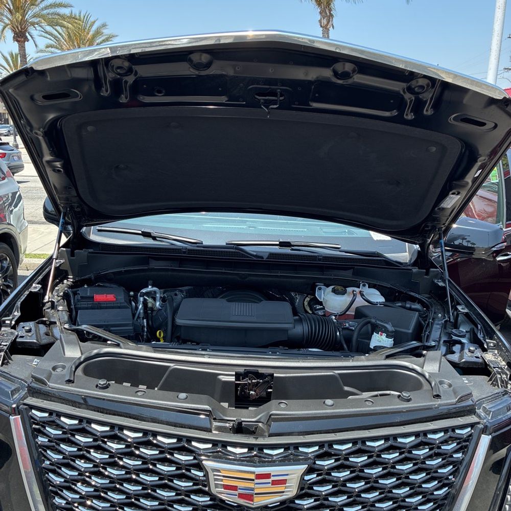 2025 Cadillac Escalade ESV Premium Luxury