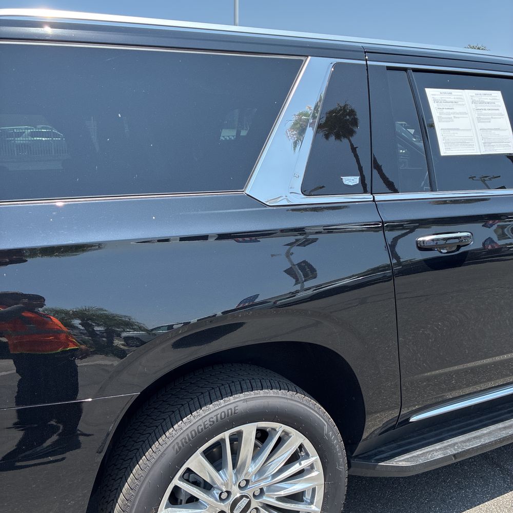 2025 Cadillac Escalade ESV Premium Luxury