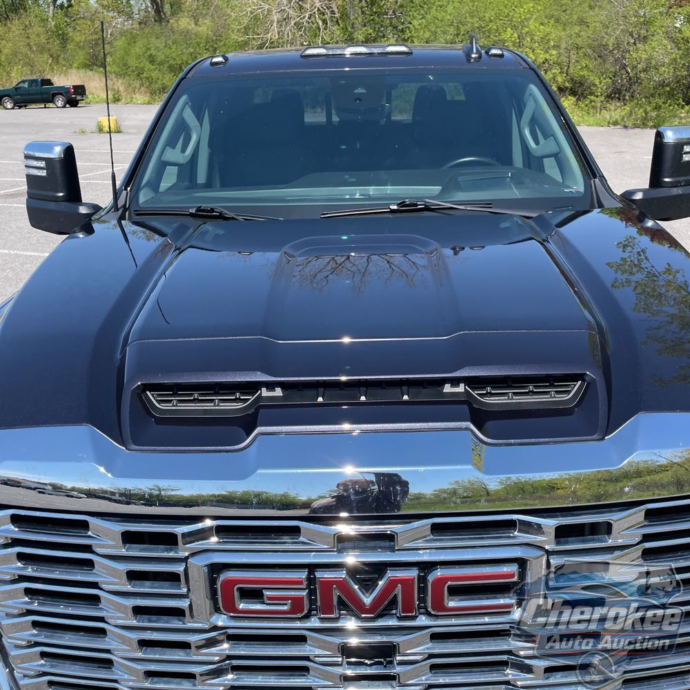 2024 GMC Sierra 2500HD Denali