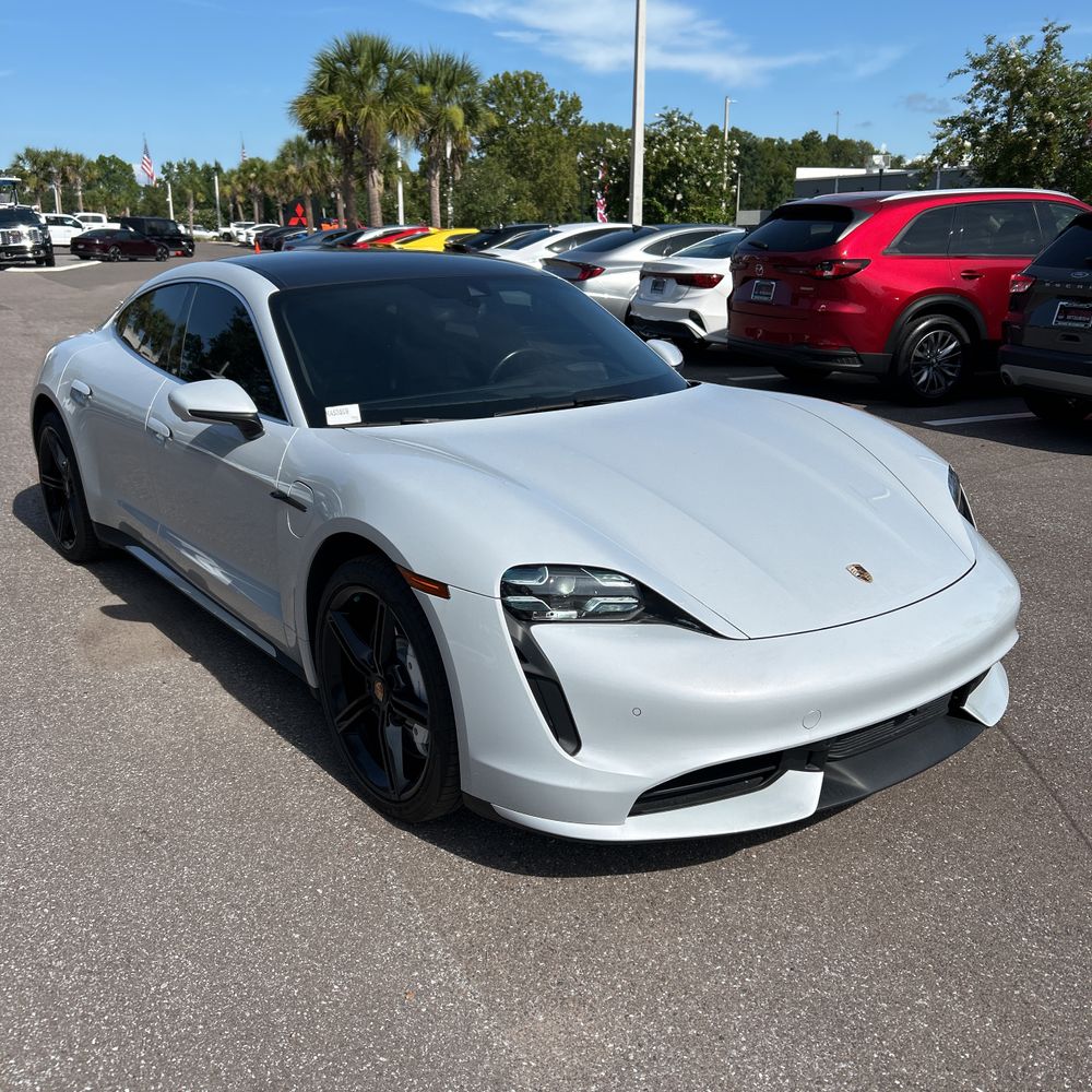 2021 Porsche Taycan Turbo