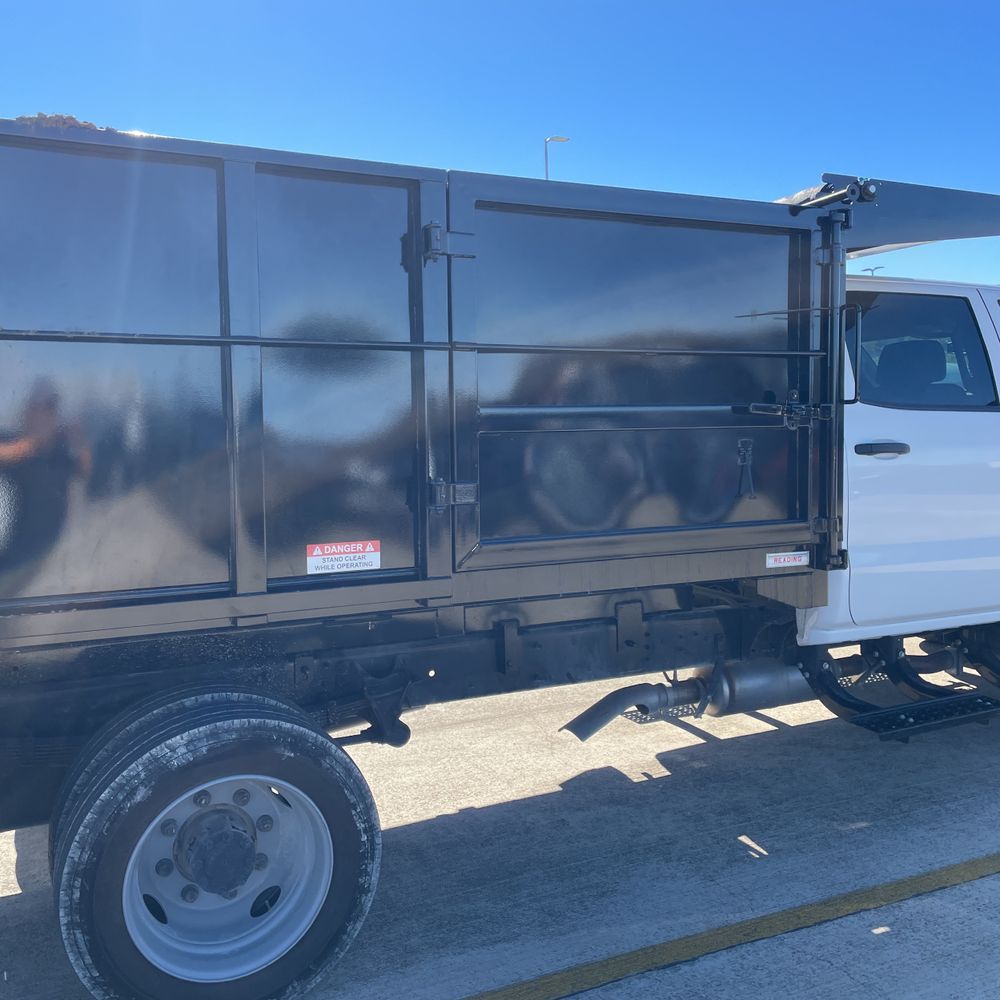 2023 Chevrolet Silverado 4500 W/T