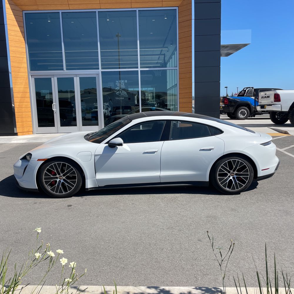 2022 Porsche Taycan 4S