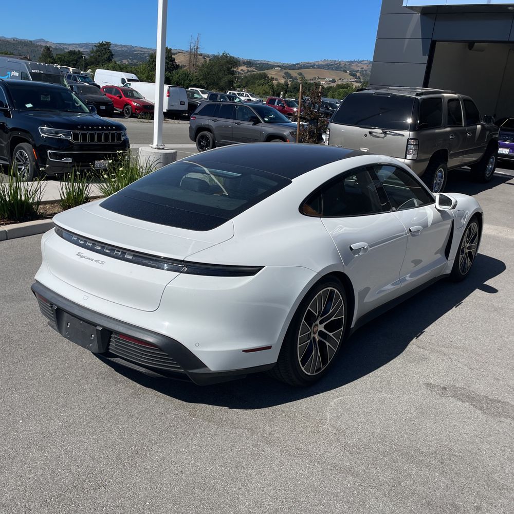 2022 Porsche Taycan 4S