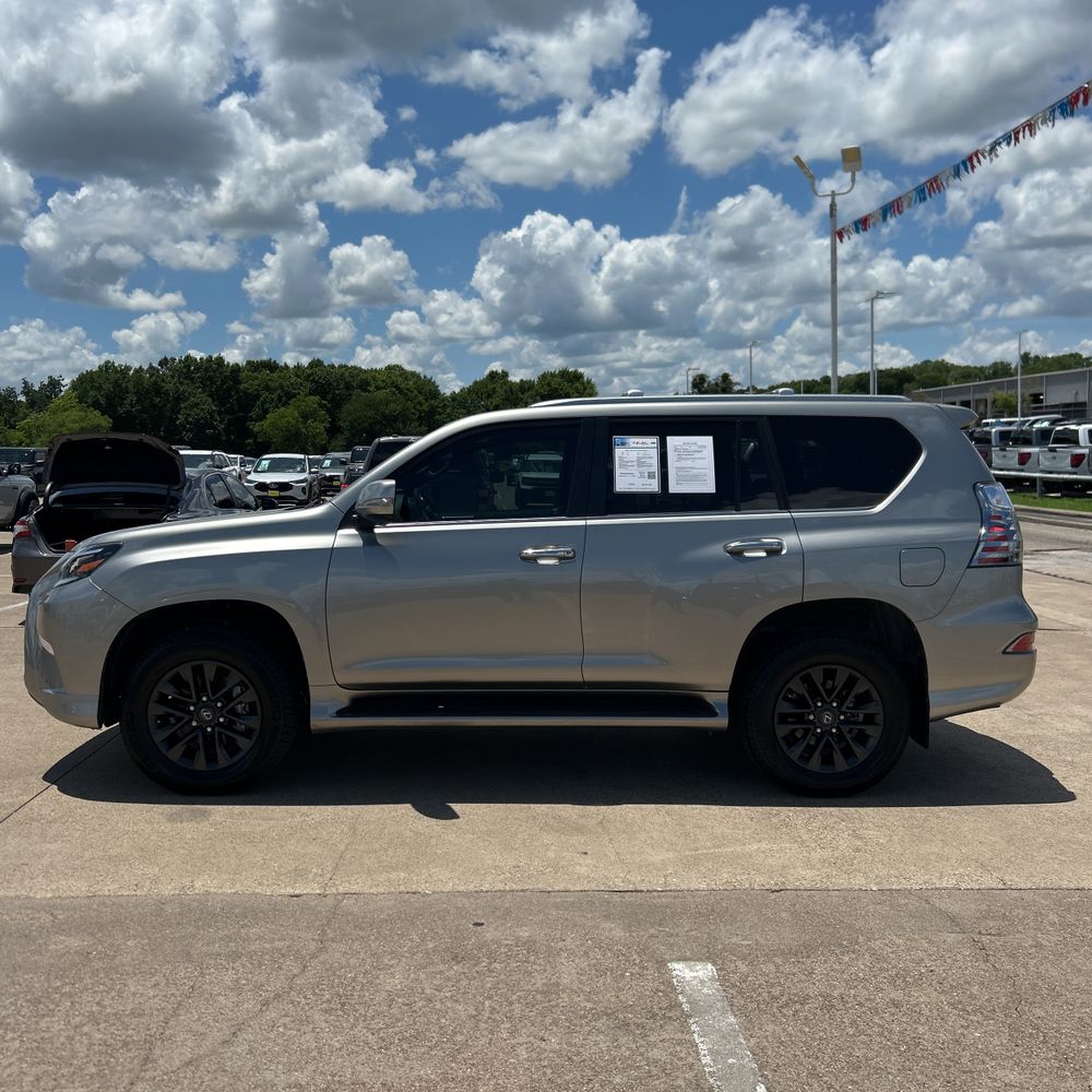 2023 Lexus GX 460 Base