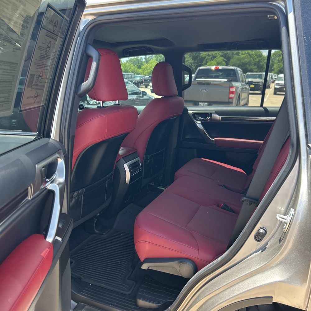 2023 Lexus GX 460 Base