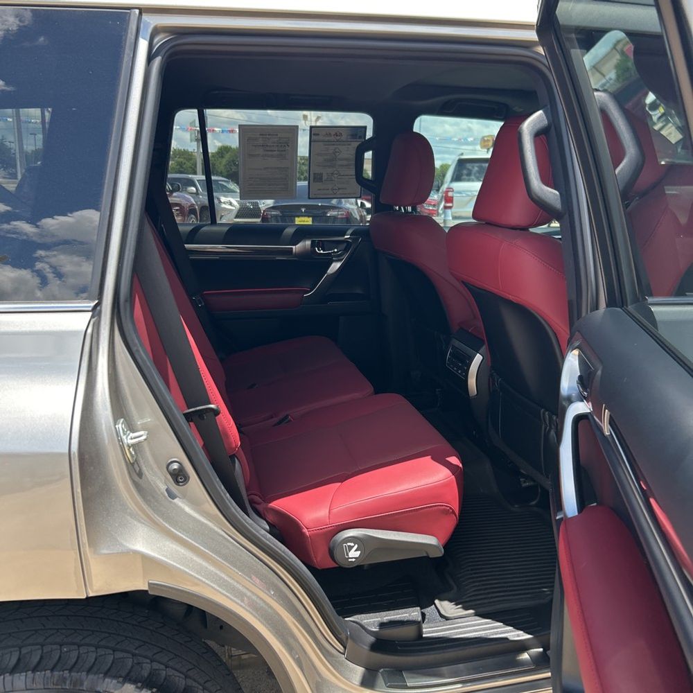 2023 Lexus GX 460 Base