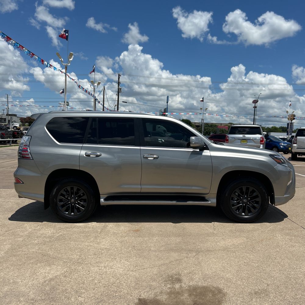 2023 Lexus GX 460 Base