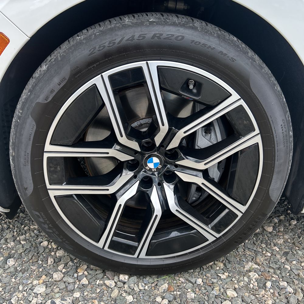 2023 BMW 7-Series 760xi