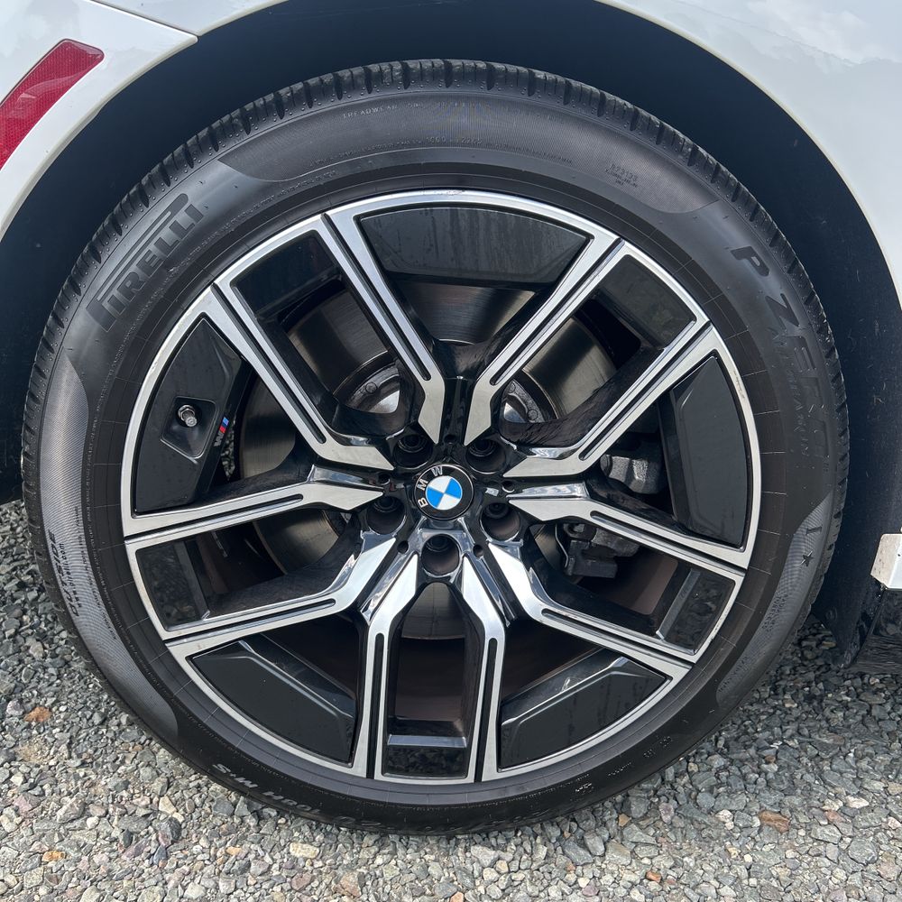 2023 BMW 7-Series 760xi