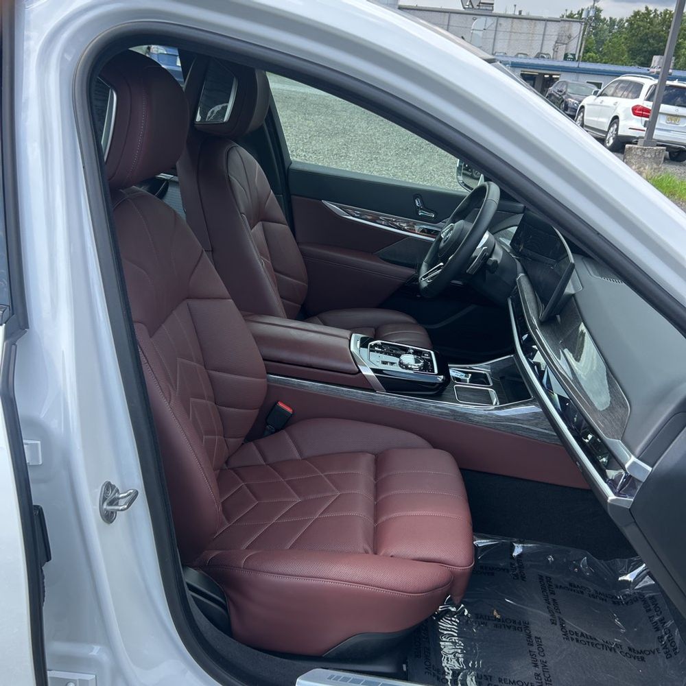 2023 BMW 7-Series 760xi