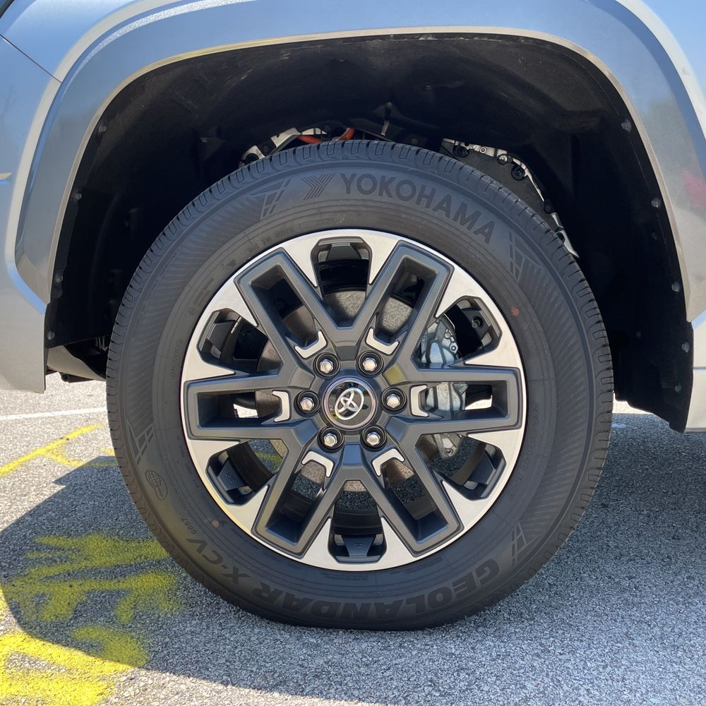 2025 Toyota Tundra Limited HV