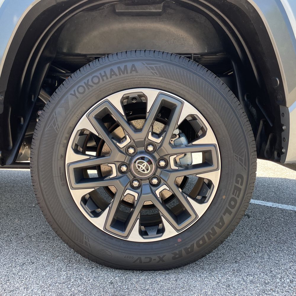 2025 Toyota Tundra Limited HV