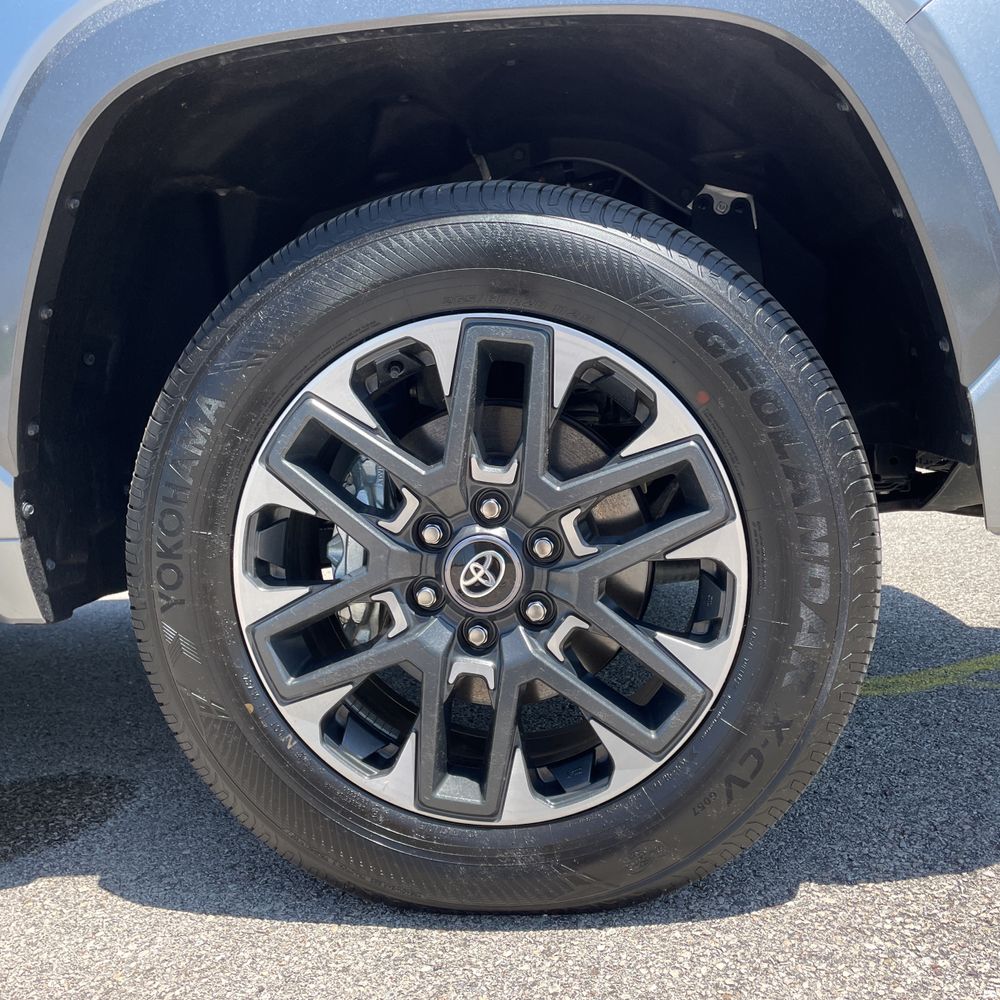 2025 Toyota Tundra Limited HV