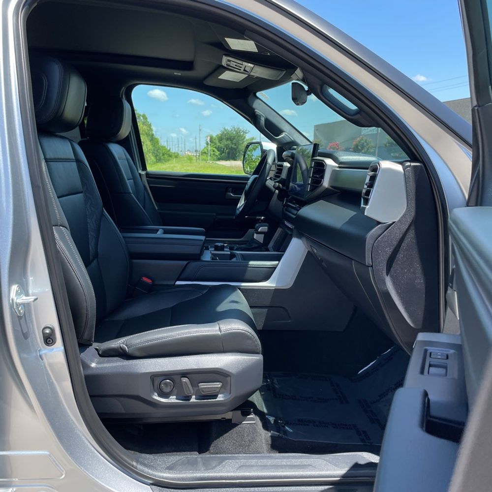 2025 Toyota Tundra Limited HV