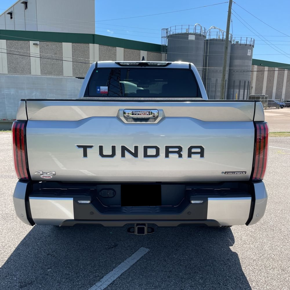 2025 Toyota Tundra Limited HV