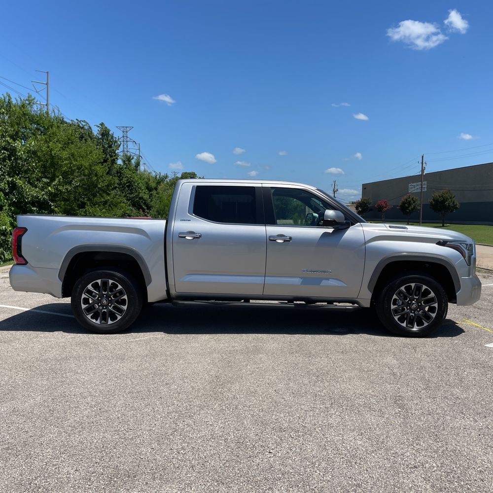 2025 Toyota Tundra Limited HV