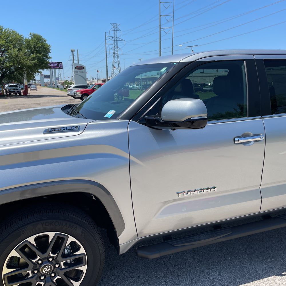 2025 Toyota Tundra Limited HV
