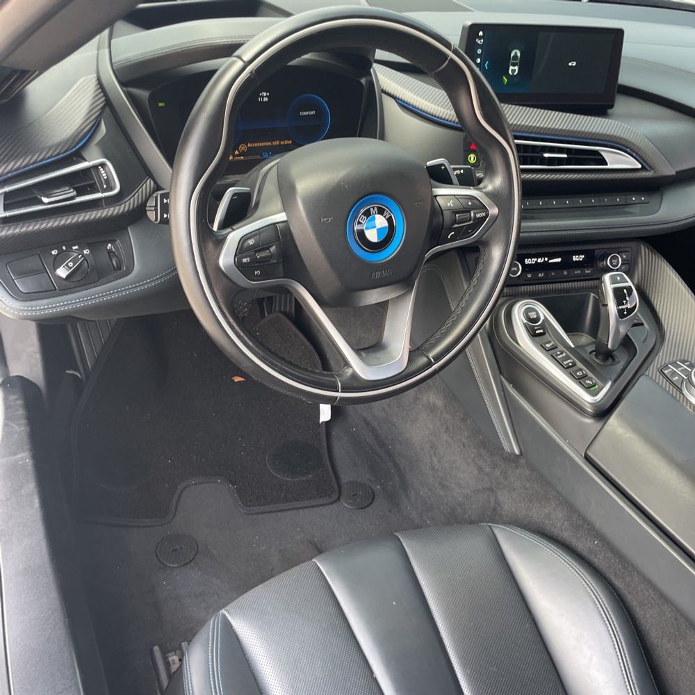 2020 BMW i8