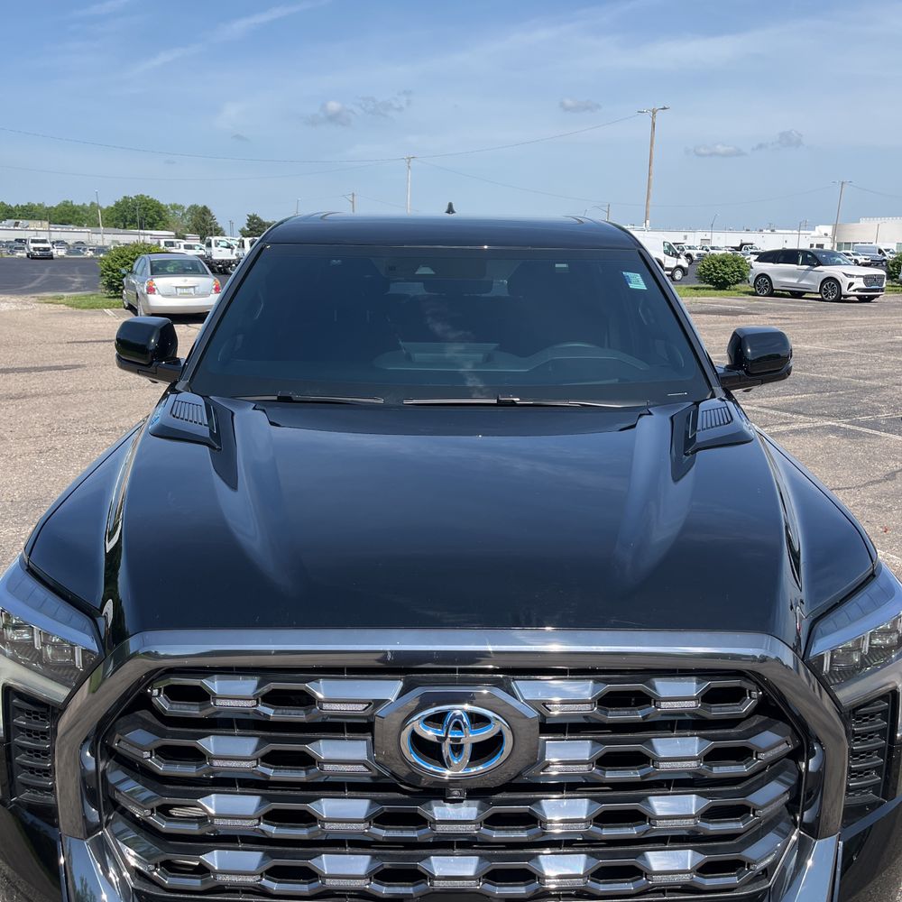 2024 Toyota Tundra Platinum HV