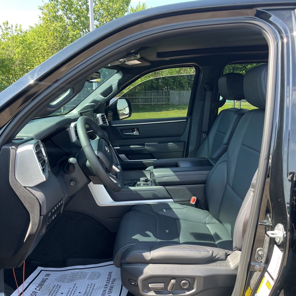 2024 Toyota Tundra Platinum HV