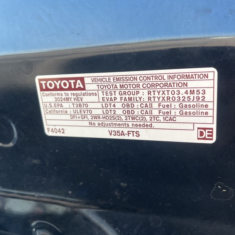 2024 Toyota Tundra Platinum HV