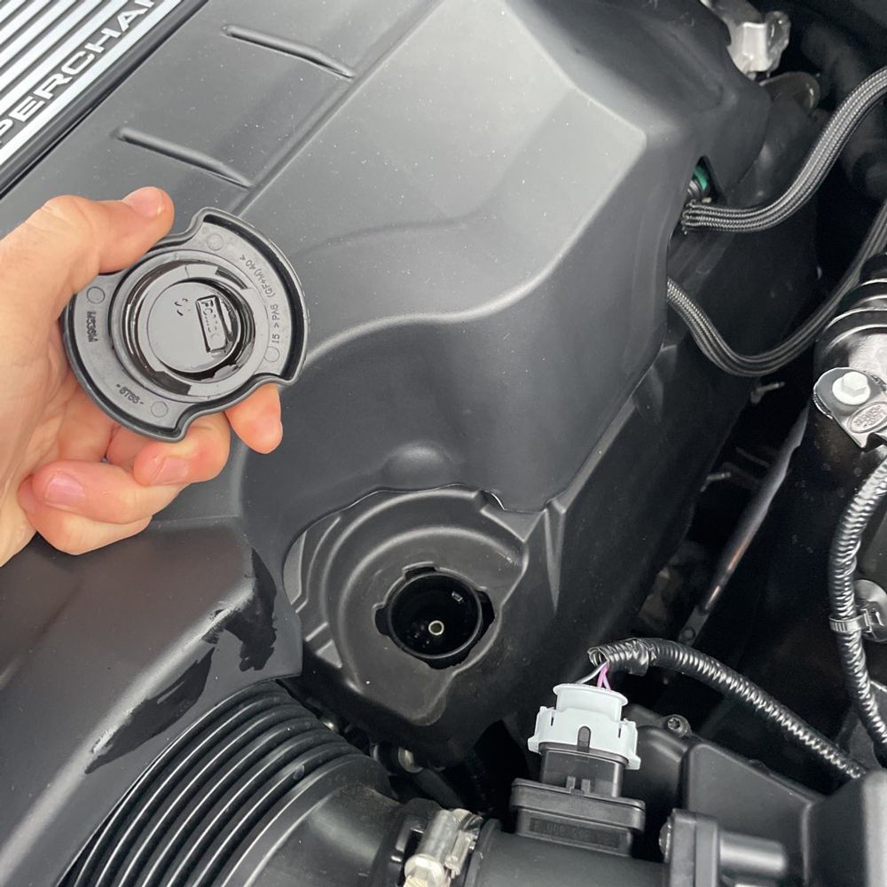 2024 Land Rover Defender 110 V8 P525