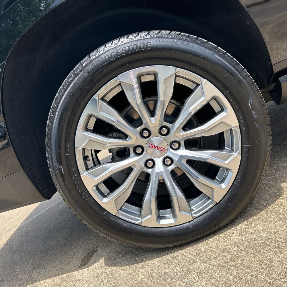 2024 GMC Yukon XL Denali