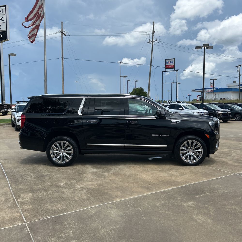 2024 GMC Yukon XL Denali