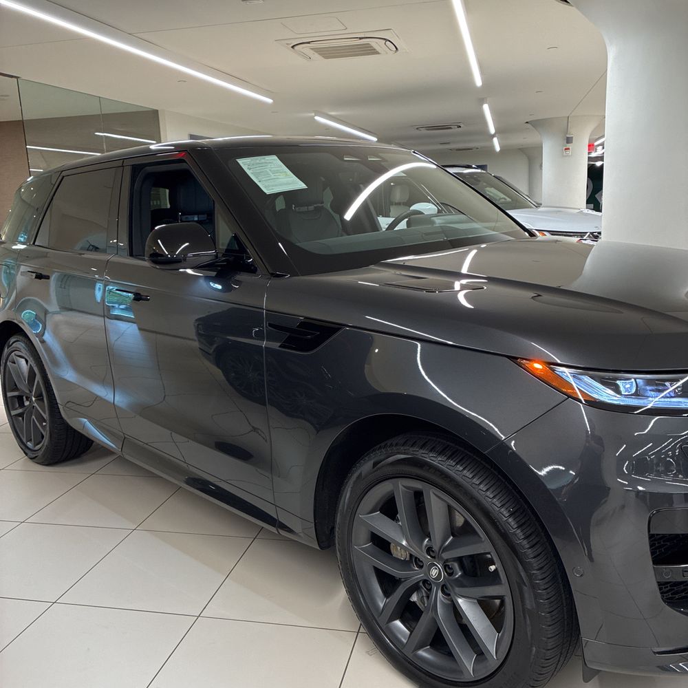 2025 Land Rover Range Rover Sport P460e Dynamic SE