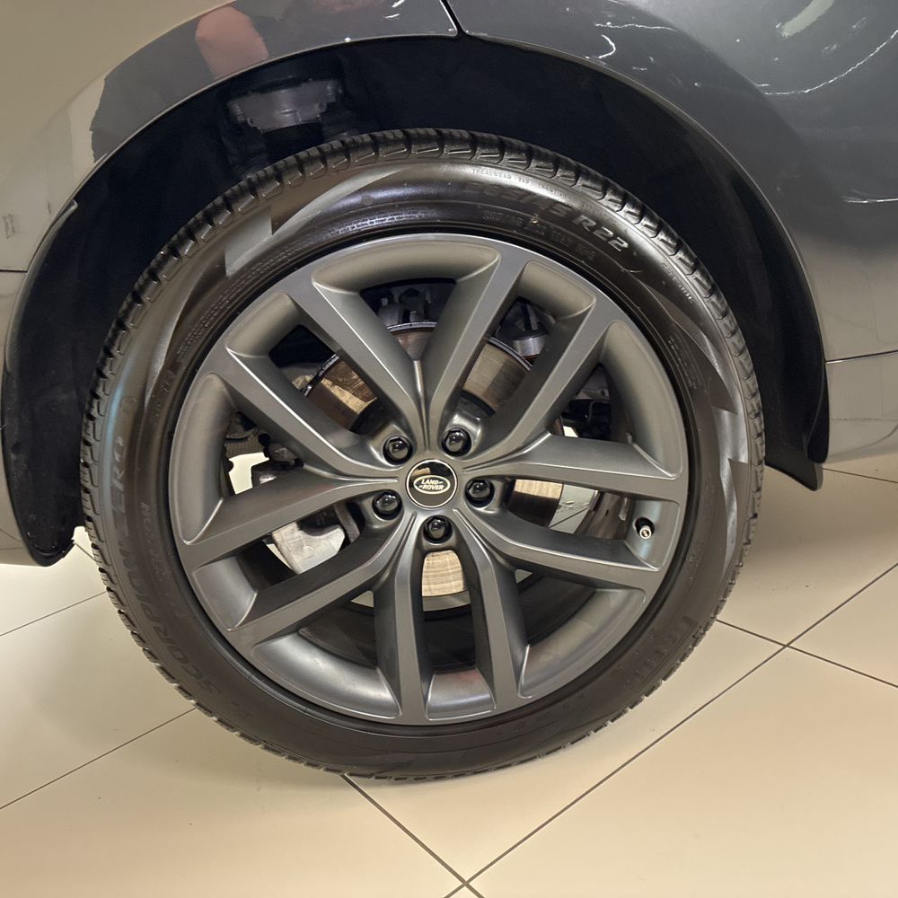 2025 Land Rover Range Rover Sport P460e Dynamic SE