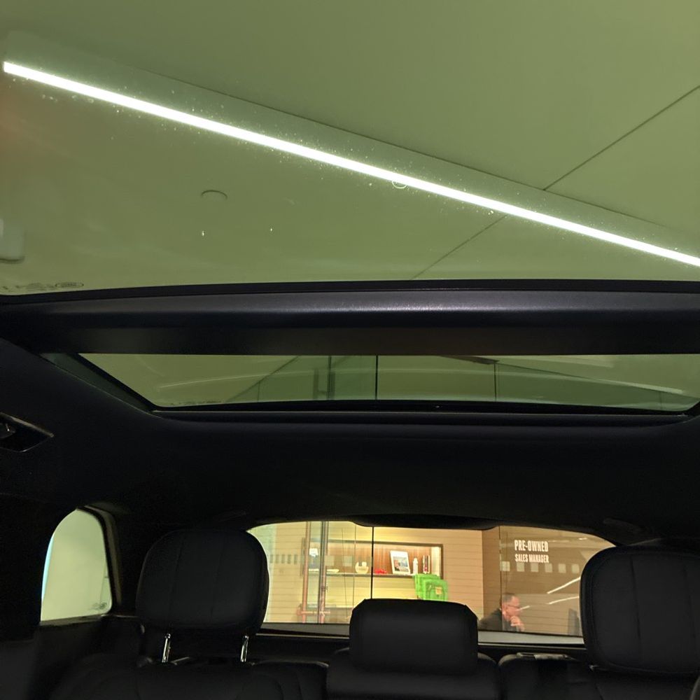 2025 Land Rover Range Rover Sport P460e Dynamic SE