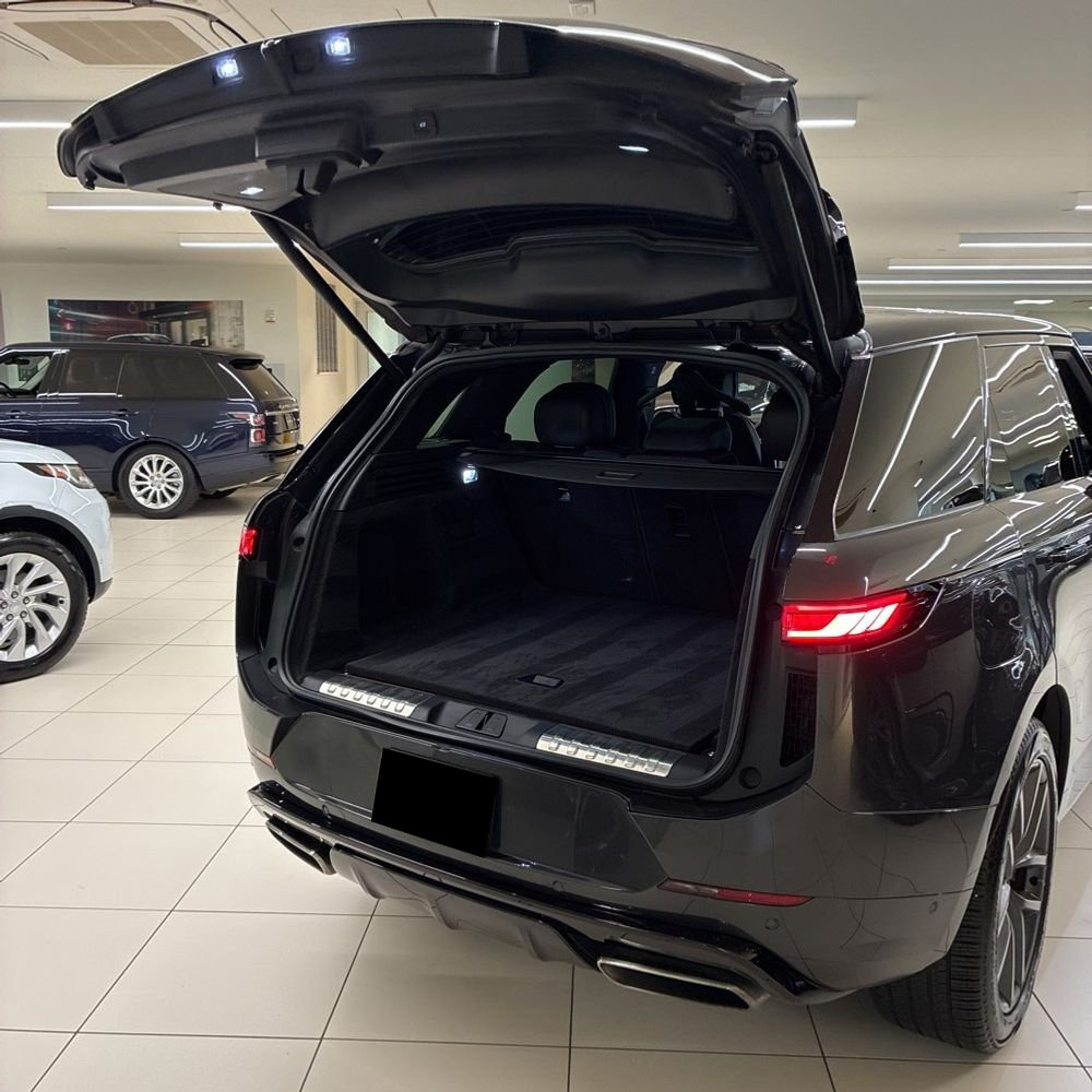 2025 Land Rover Range Rover Sport P460e Dynamic SE