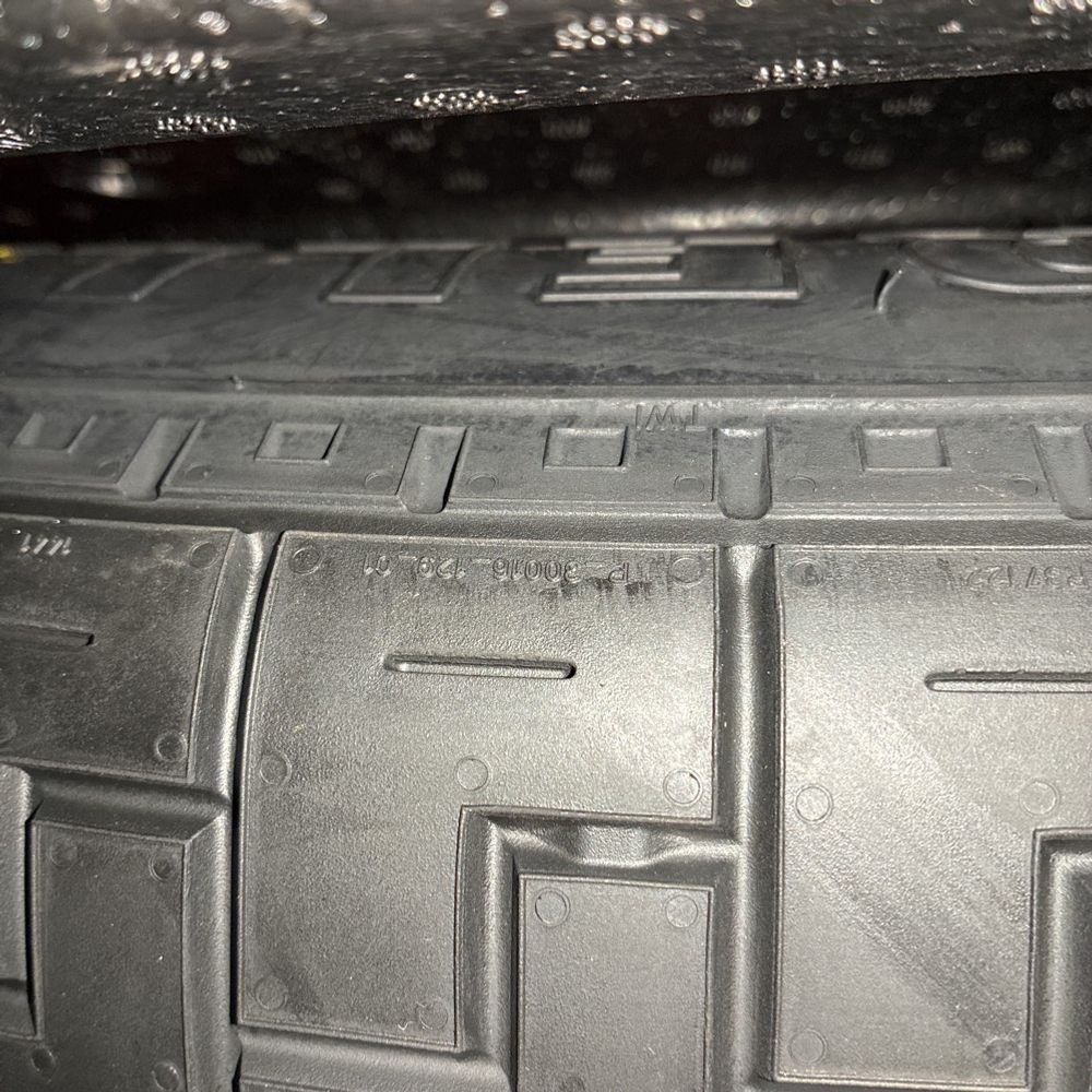 2025 Land Rover Range Rover Sport P460e Dynamic SE