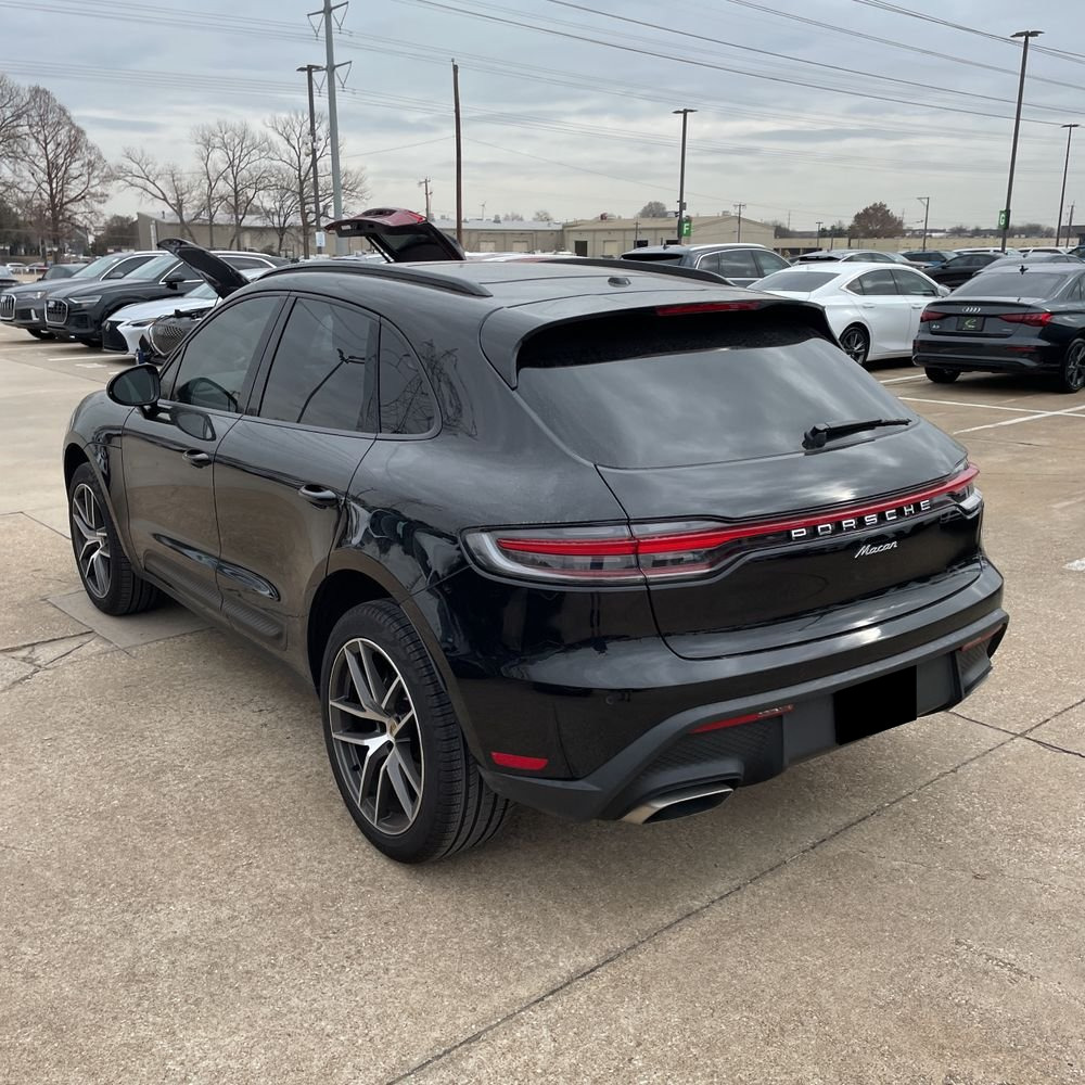2024 Porsche Macan Base