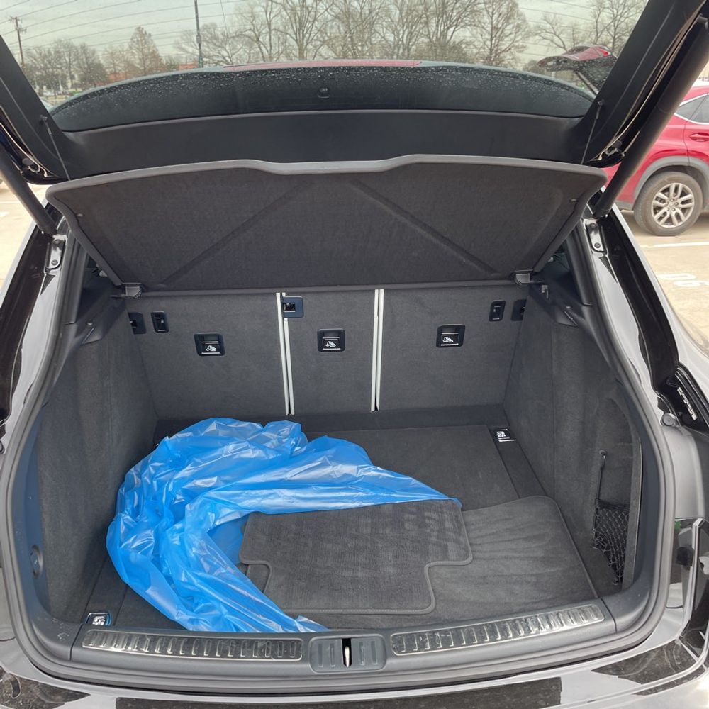 2024 Porsche Macan Base