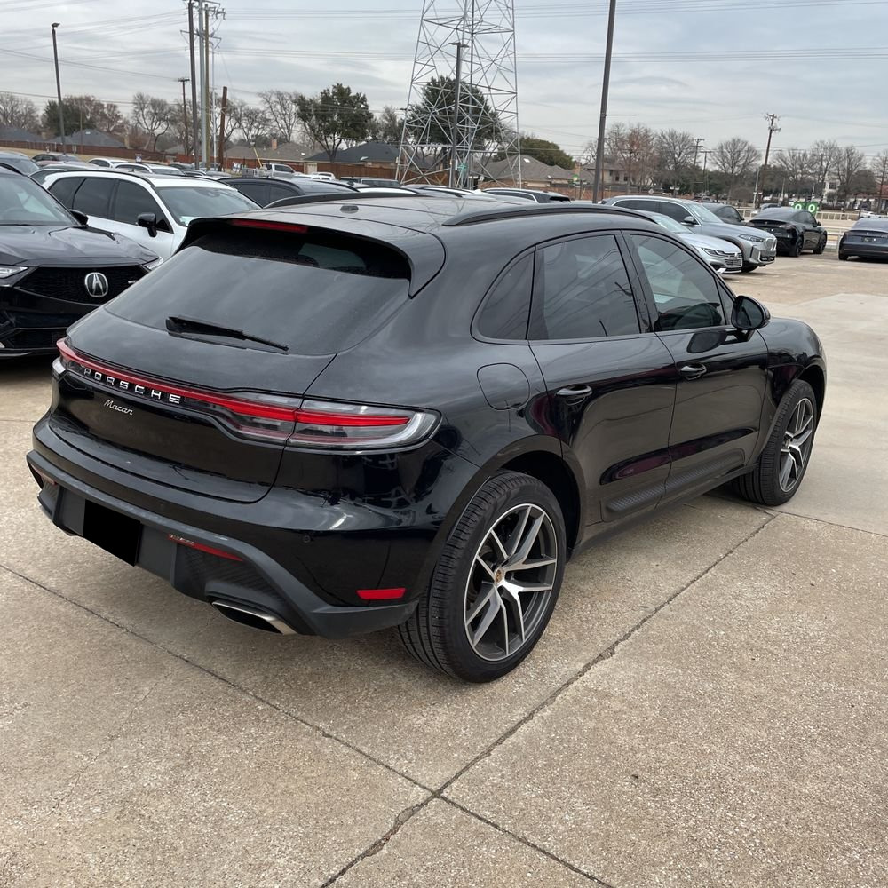 2024 Porsche Macan Base