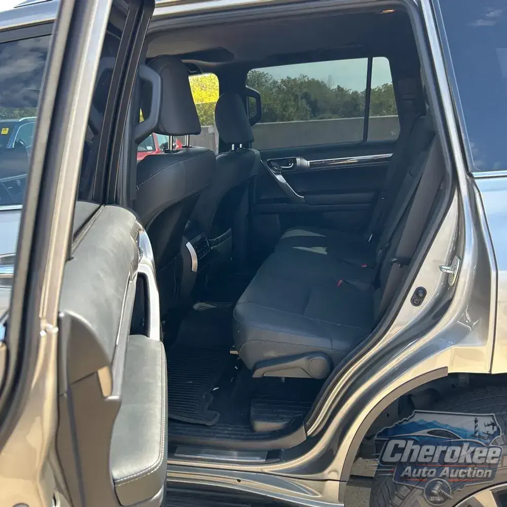 2023 Lexus GX 460 Base