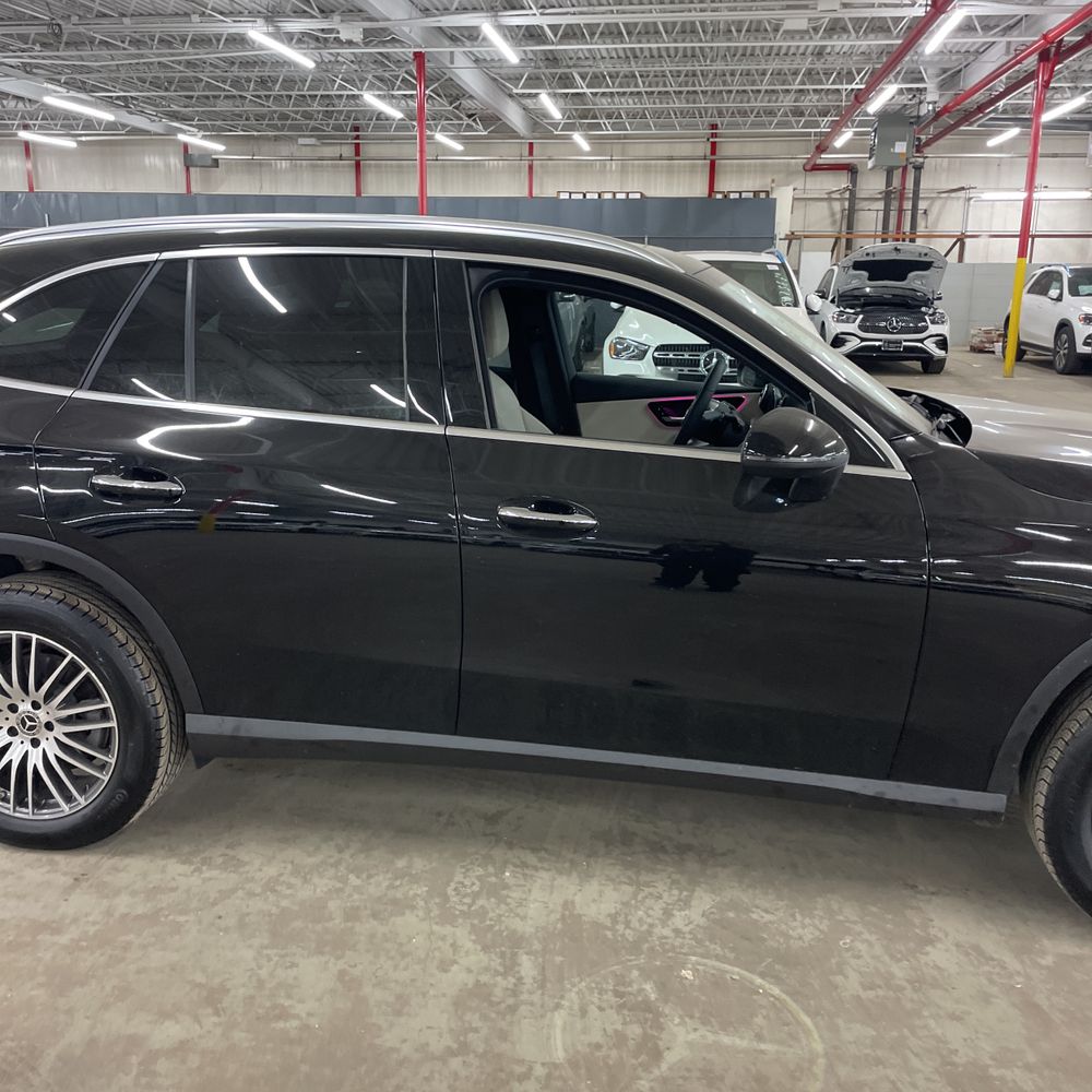 2026 Mercedes-Benz GLC 300