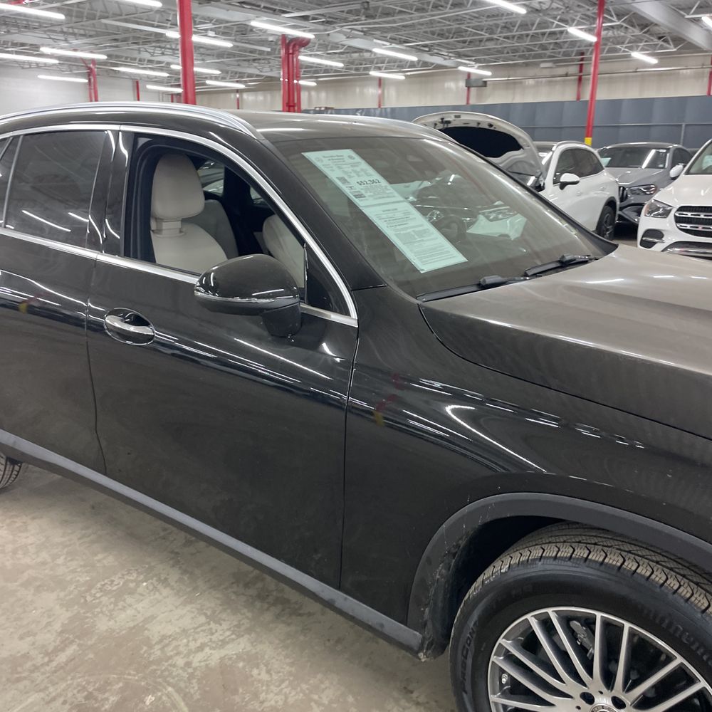 2026 Mercedes-Benz GLC 300