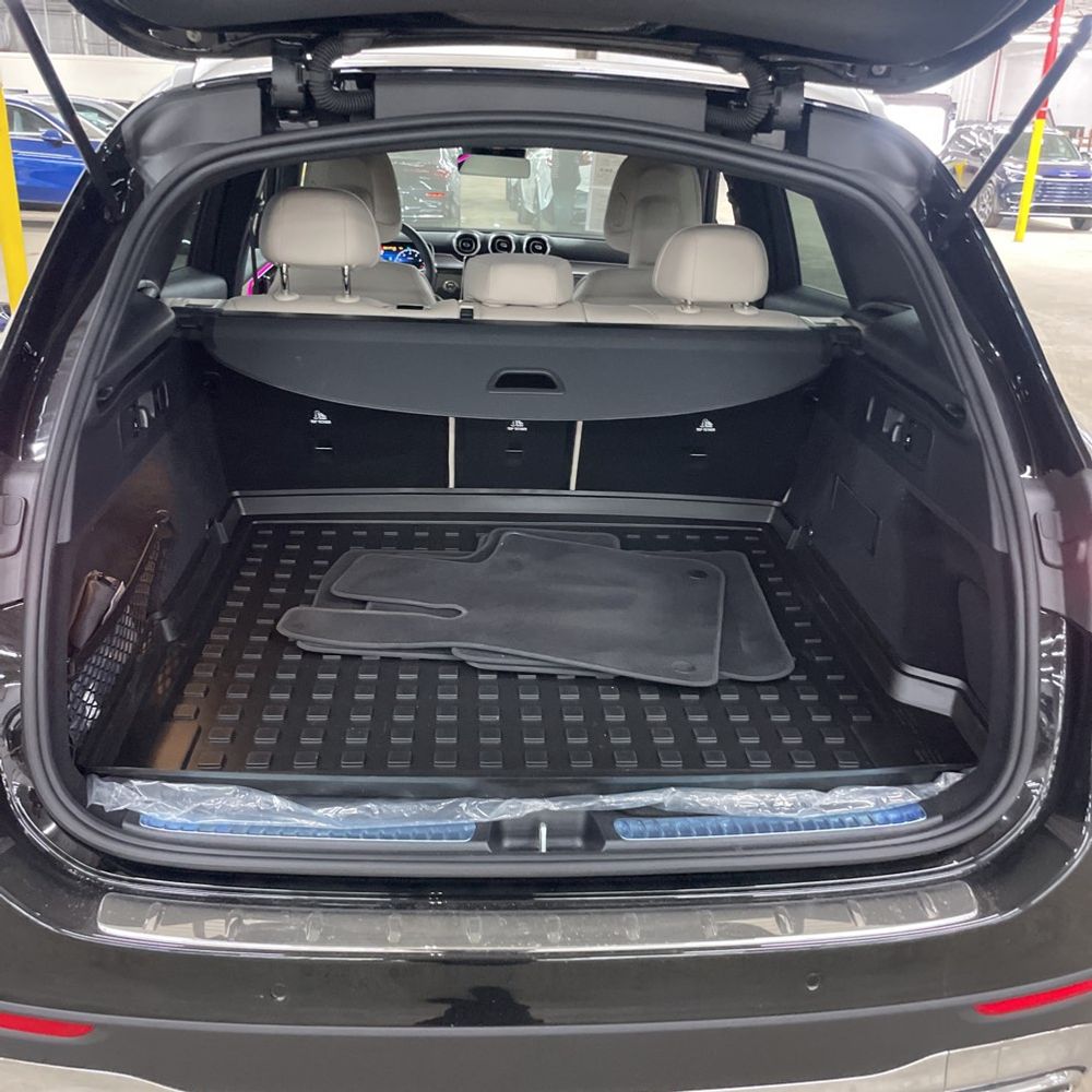 2026 Mercedes-Benz GLC 300