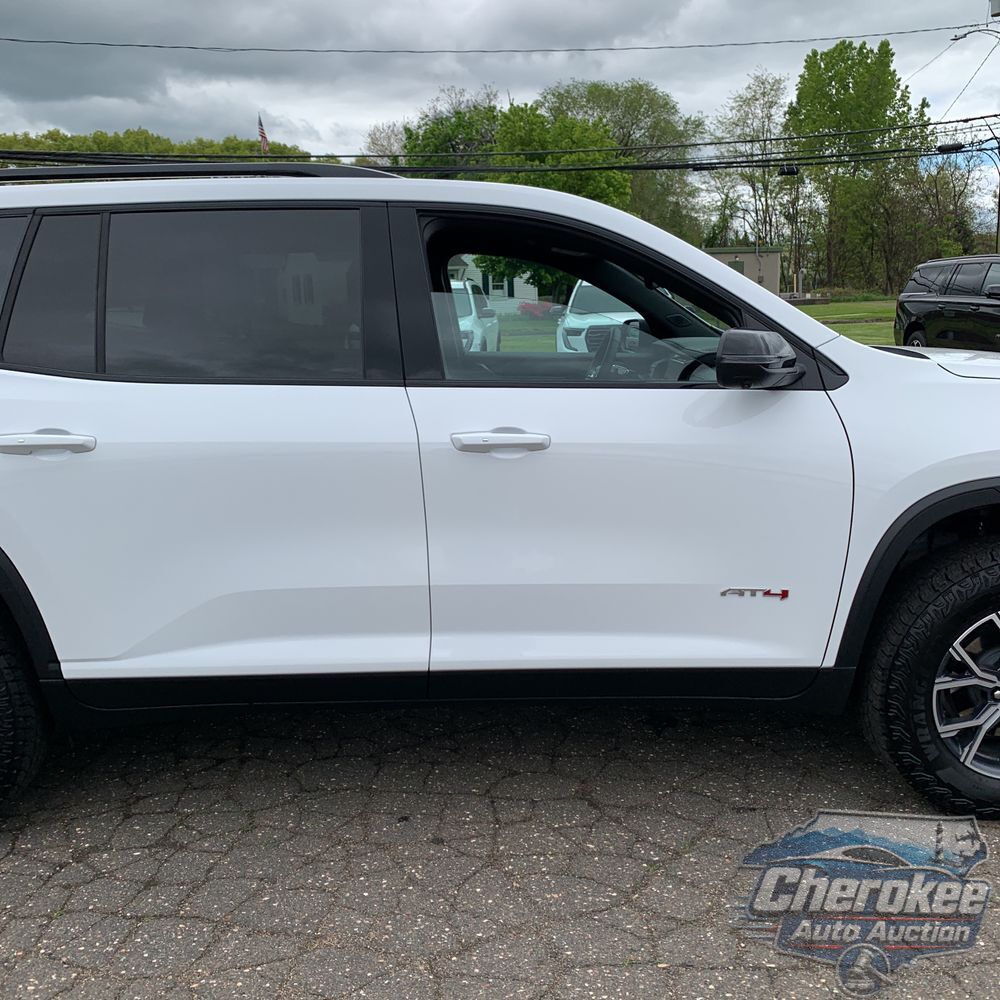 2026 GMC Acadia AT4