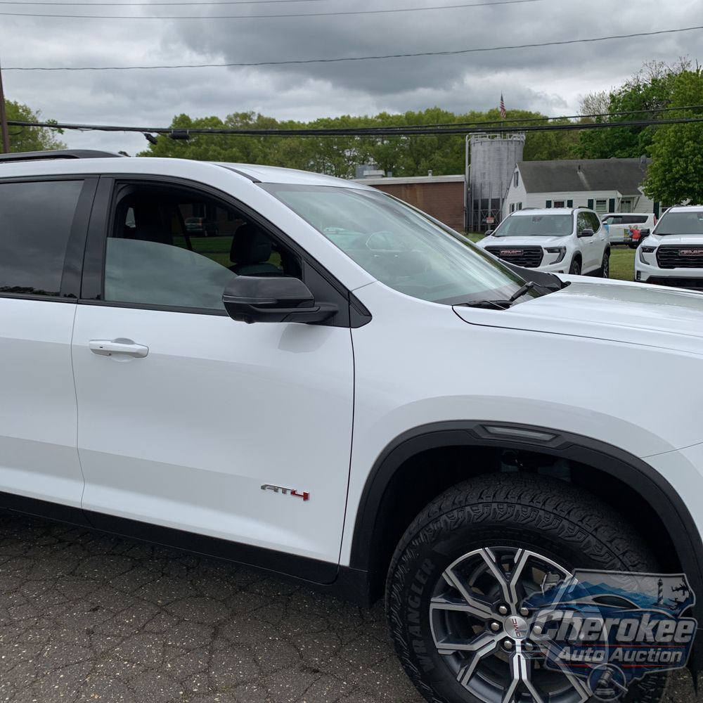 2026 GMC Acadia AT4