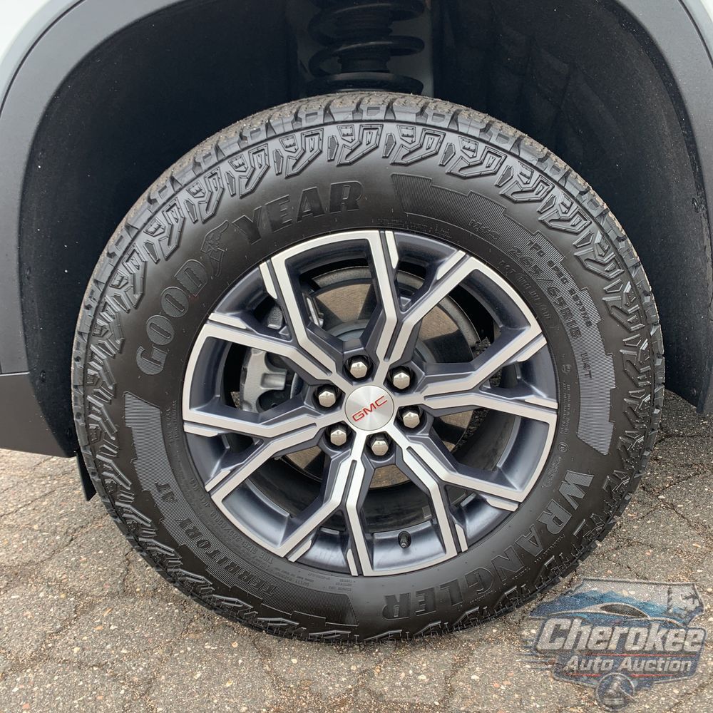 2026 GMC Acadia AT4