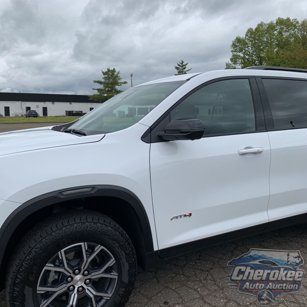 2026 GMC Acadia AT4