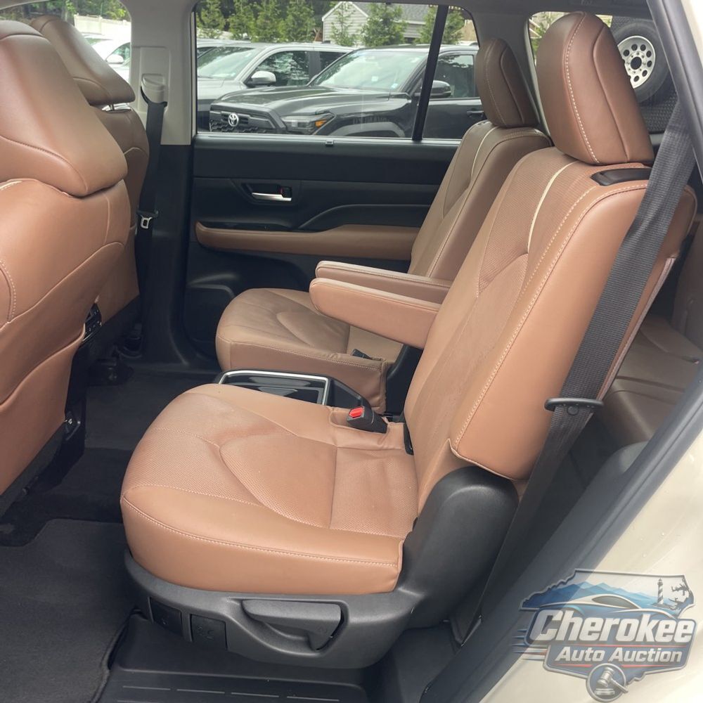 2024 Toyota Grand Highlander Platinum