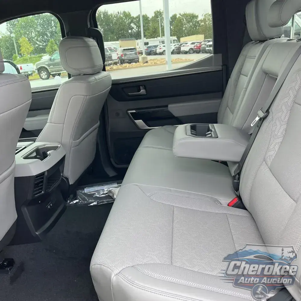 2025 Toyota Tundra Limited HV