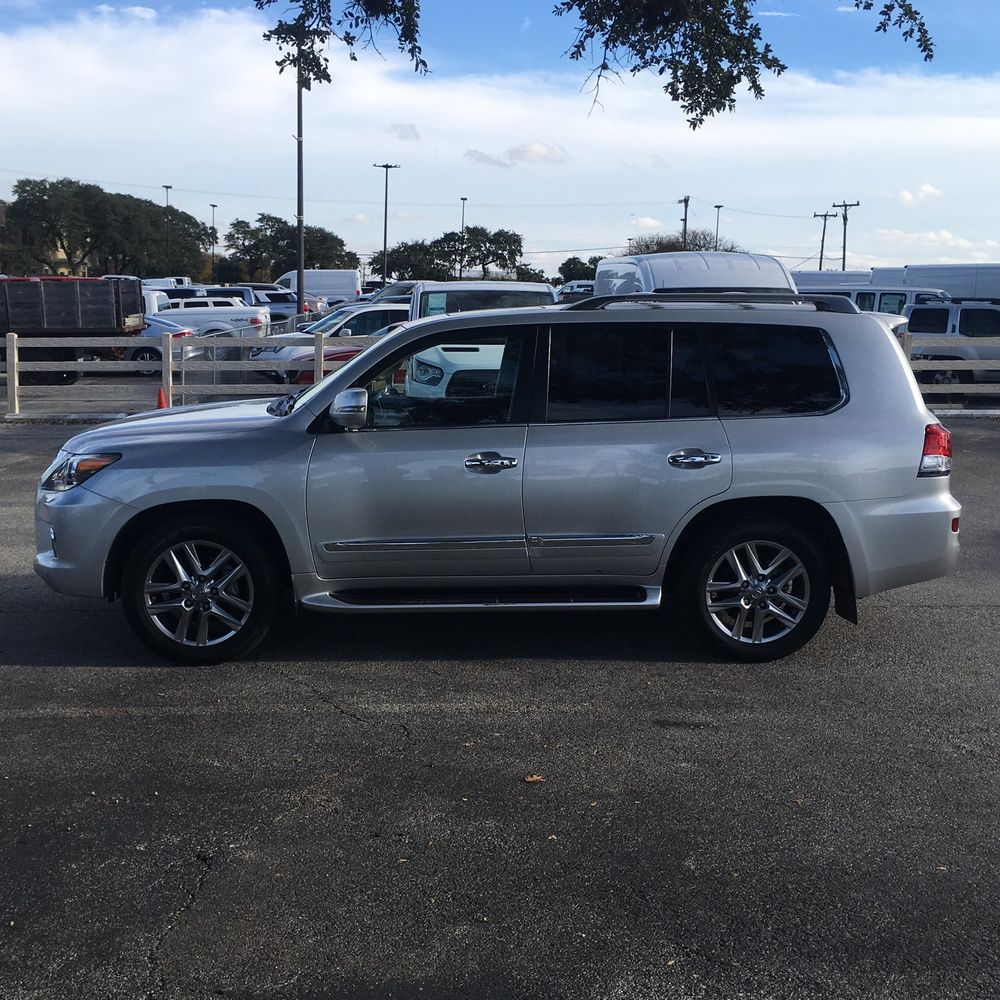 2015 Lexus LX 570