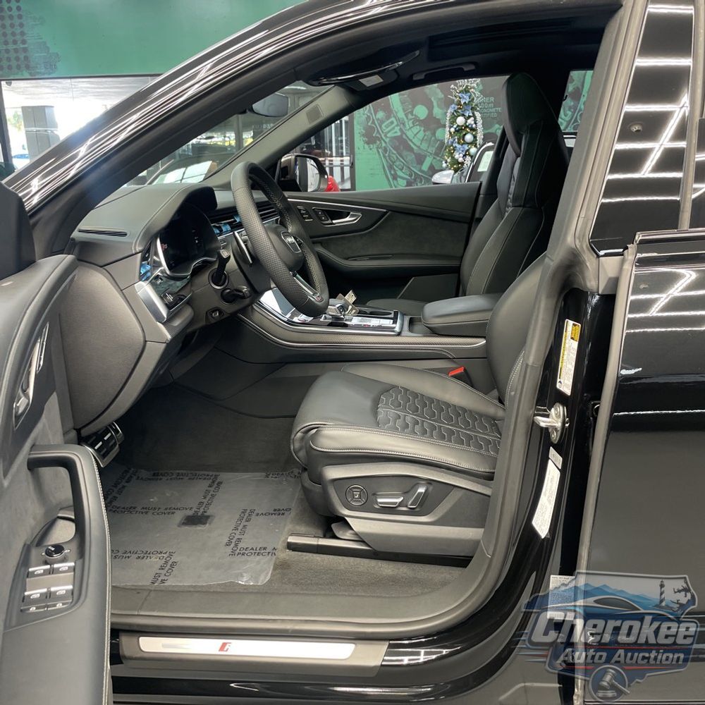 2024 Audi RS Q8 Base