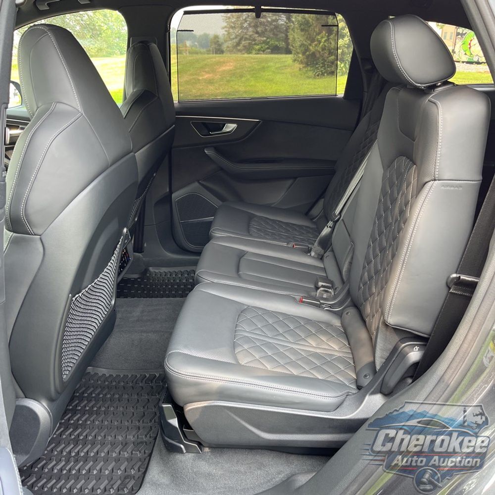 2025 Audi SQ7 Prestige