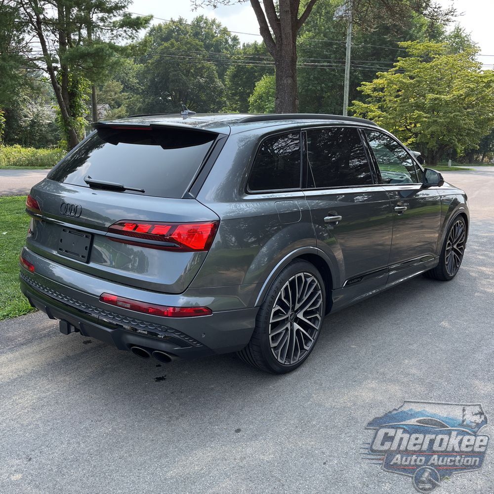 2025 Audi SQ7 Prestige